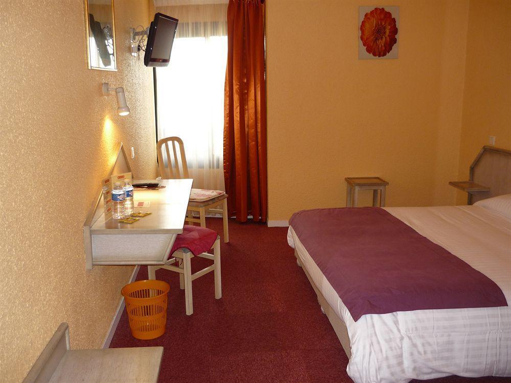 Logis Hotel Noemys Brive - Restaurant Le Teinchurier 3*